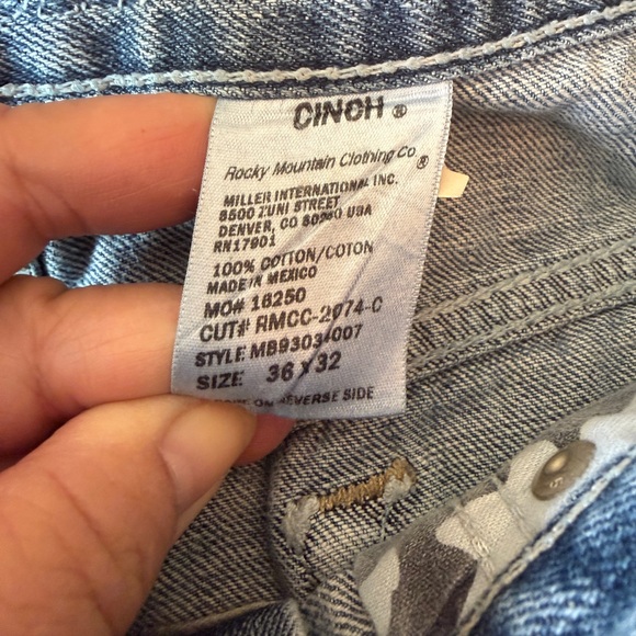 Cinch Men’s Light Blue Relaxed Fit Jeans - Picture 14 of 15